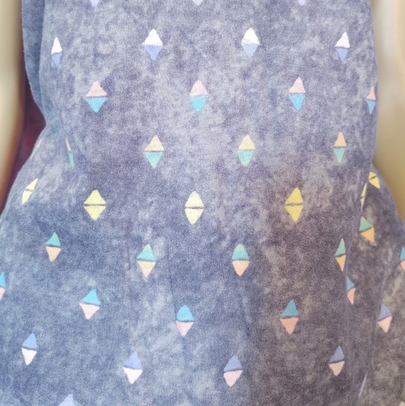BDG Pastel and Gray Geometric Tank Top: L - Picture 4 of 4